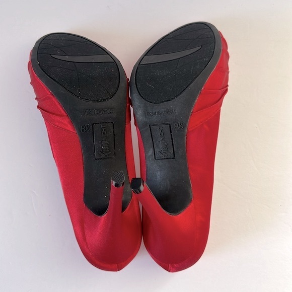 Fioni Night Red Satin Rhinestones High Heels Peep Toe Size 8 1/2 Christmas - Picture 9 of 11